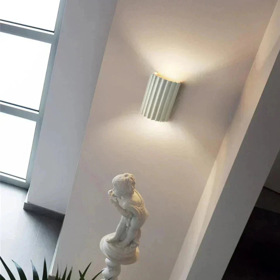 LumaNova Harzwandlampe für moderne Wohnräume